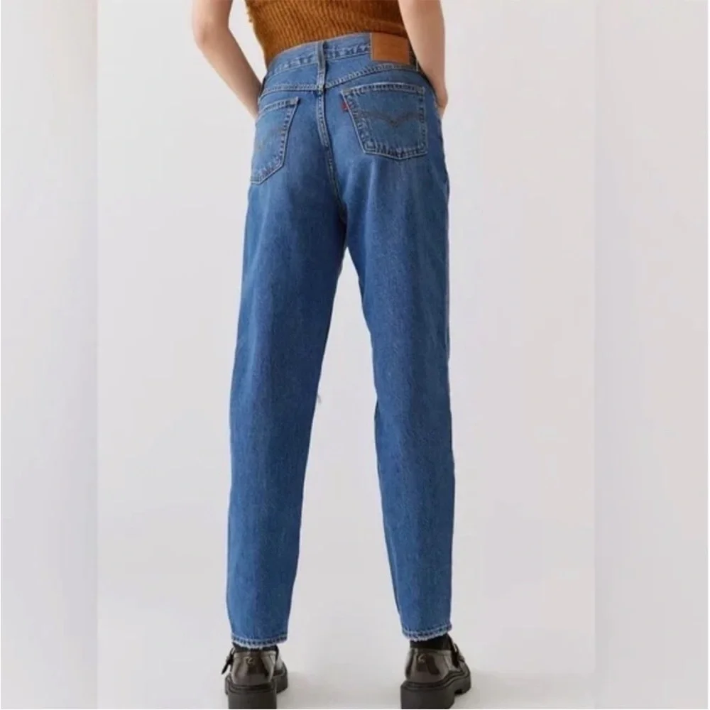 NWT Levi’s 80’s Ripped High Rise Mom Jeans in Boo Boo